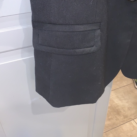 Ellen Tracy size 8 classic black one button blazer - Picture 5 of 9